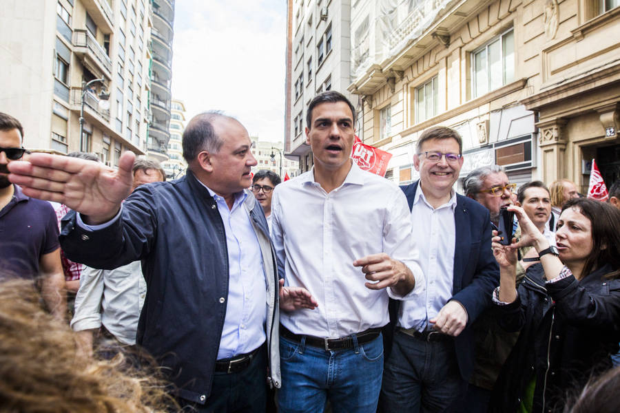 5-01-2015 Pedro Sanchez acude a la manifestación del 1 de Mayo en  Valencia