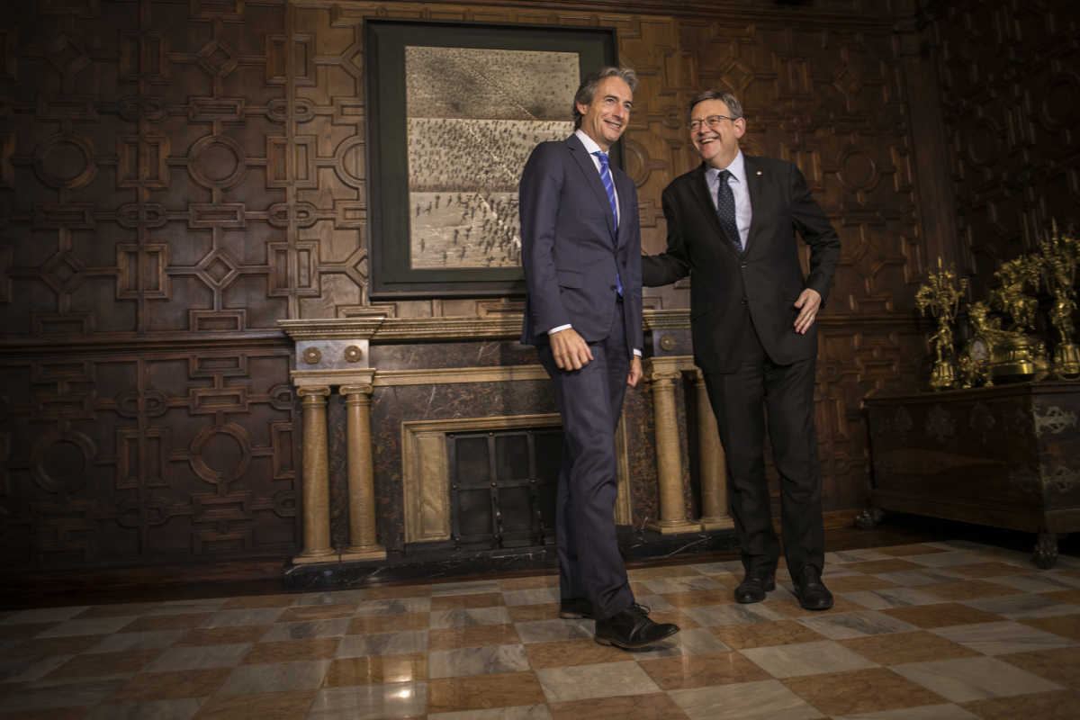 Puig junto al ministro de Fomento, Íñigo de la Serna, en su reciente visita a València. Foto: EVA MÁÑEZ