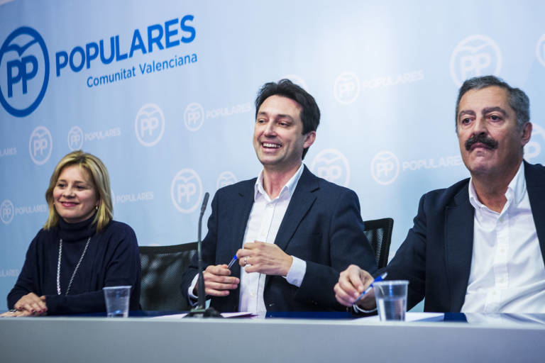 Contelles, Betoret y Ferrer en una rueda de prensa del PP. Foto: EVA MÁÑEZ