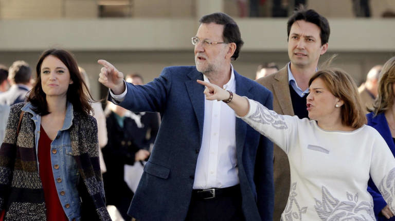 Andrea Levy, Mariano Rajoy, Vicente Betoret e Isabel Bonig en un mitin en Valencia. Foto: EFE