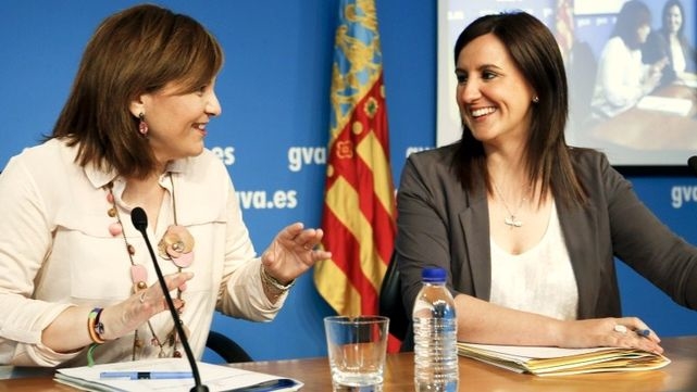 La líder del PPCV, Isabel Bonig, y la diputada María José Catalá