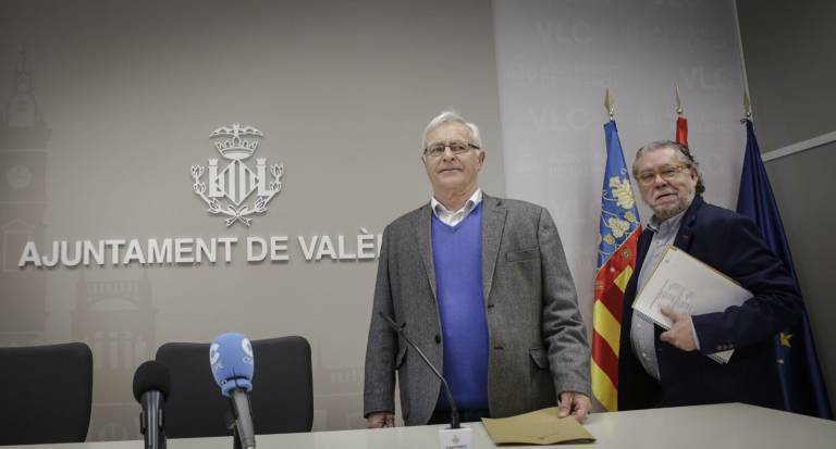  El alcalde de València, Joan Ribó, y el edil de Hacienda, Ramón Vilar.