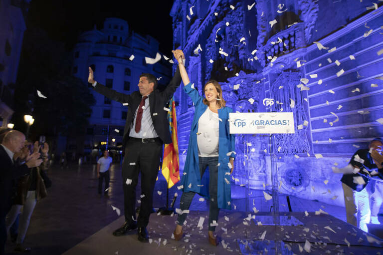 Mazón y Catalá celebran en la sede del PP los resultados del 28M. Foto: MARGA FERRER