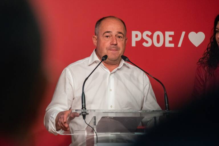 El portavoz de Políticas de Discapacidad del PSOE, Emilio Sáez. Foto: VÍCTOR FERNÁNDEZ/EP