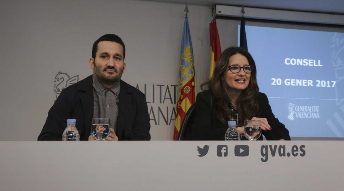 El conseller de Educación, Vicent Marzà, y la portavoz, Mónica Oltra, durante la rueda de prensa de este viernes