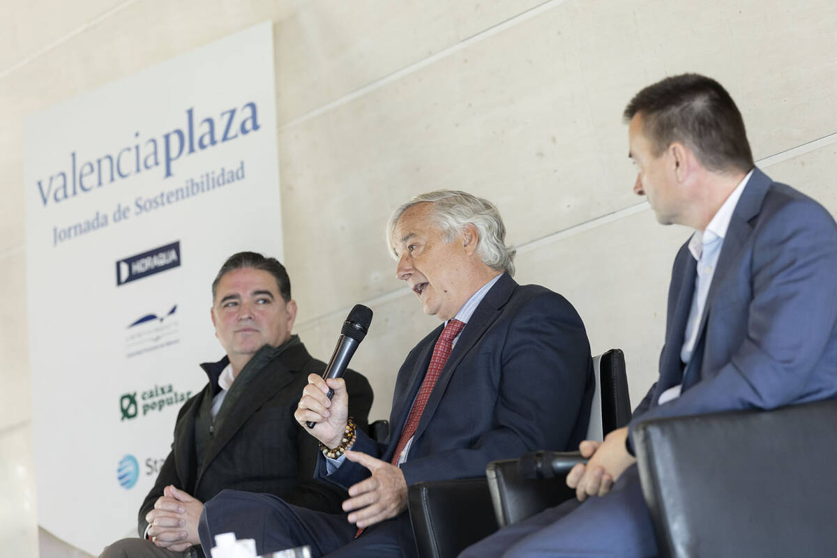 De izquierda a derecha,  Emilio J. Pérez, Federico Torres y Paco Alós. Foto: MARGA FERRER